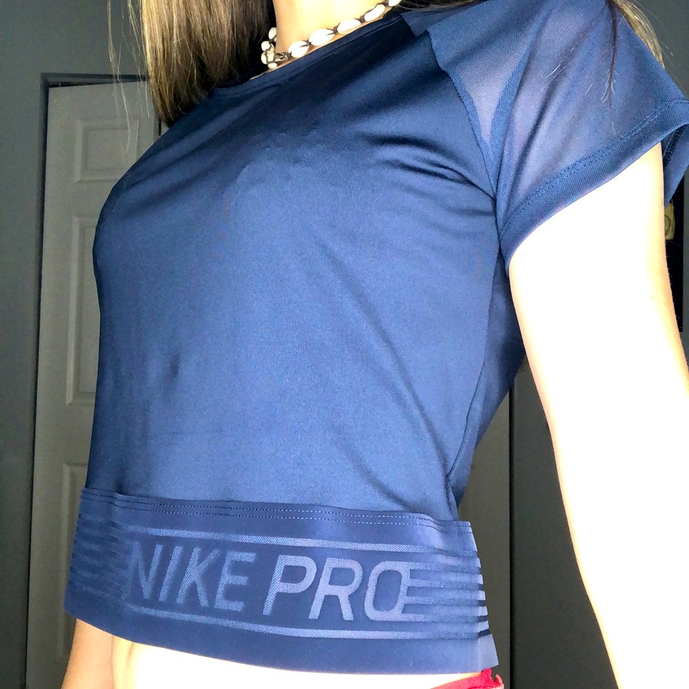 Nike pro crop top